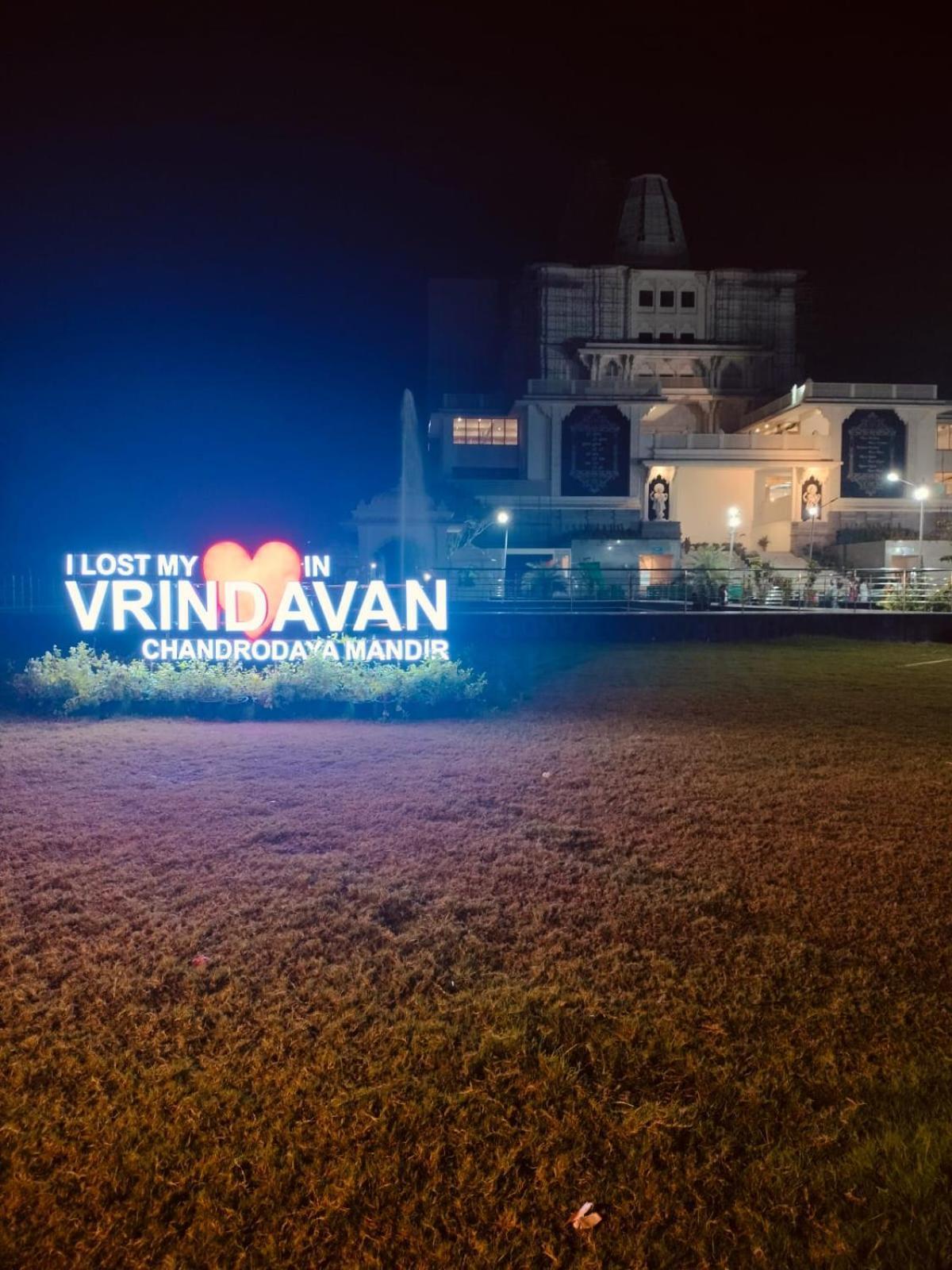 Umang - Premium Resort Like Villa In Vrindāvan 外观 照片